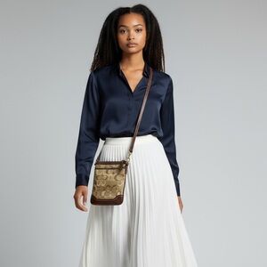 VINTAGE - COACH HAMPTON OPTIC SIGNATURE CROSSBODY PURSE - GREAT CONDITION S2